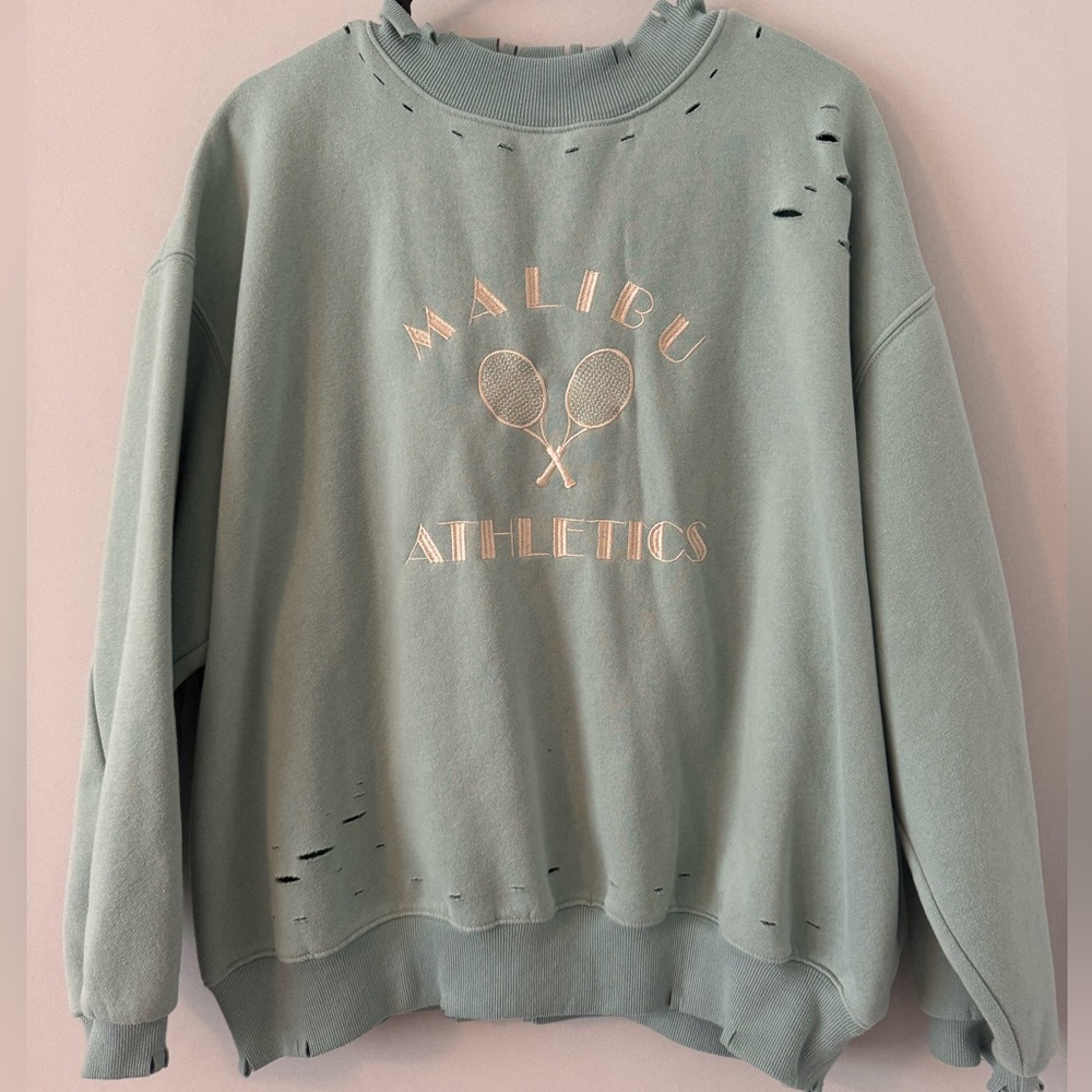 Brand: unknown. Type: Crew neck. Size: Small. Color: green/ blue